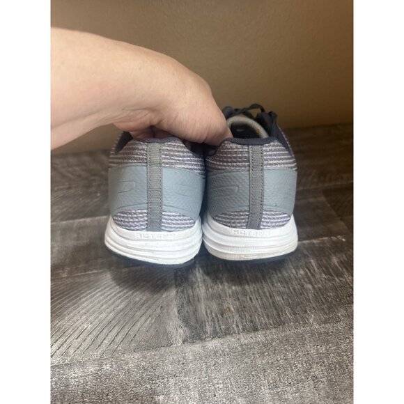 New Balance Women’s Size 9.5 Grey,  Navy, & Yellow Running Sneakers - Picture 4 of 5